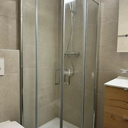 2 Pieces Διαμέρισμα *